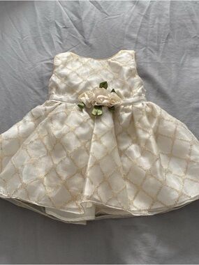 Infant Girls White Dress Size 3/6 Months